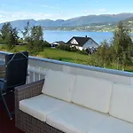 6 Person In Sandane-by Traum Prázdninový dům